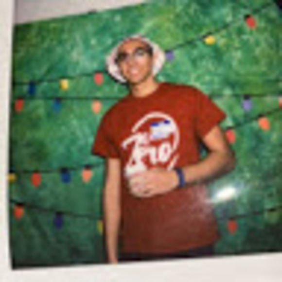 Meet your Posher, Matthew - Picture 1 of 1